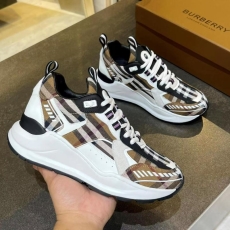 Burberry Low Shoes